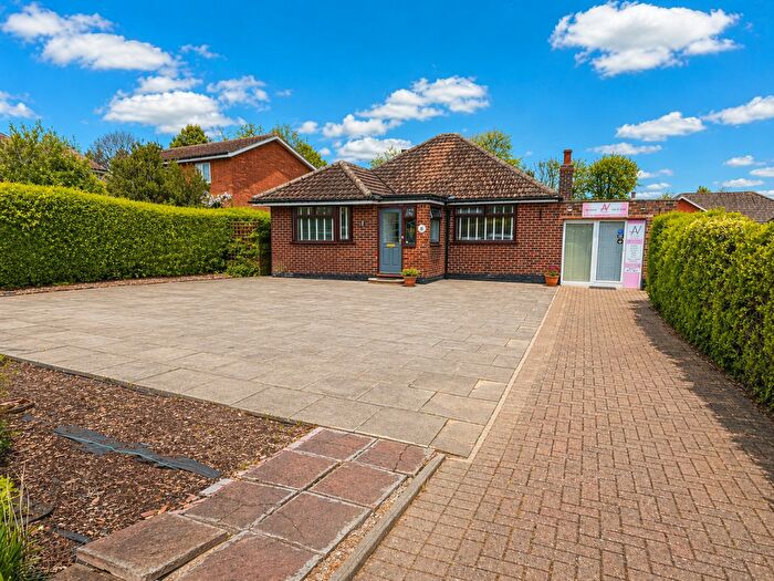 3 Bedroom Detached Bungalow For Sale In Station Road, Lower Stondon, Henlow, SG16