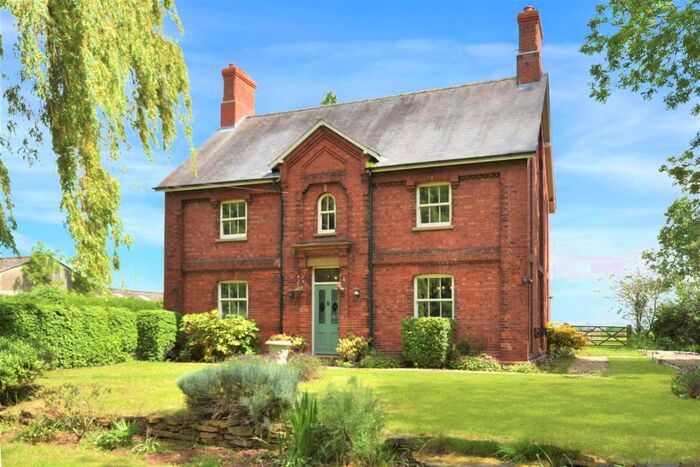 6 Bedroom Character Property For Sale In Collingham Road, Besthorpe, Newark, NG23