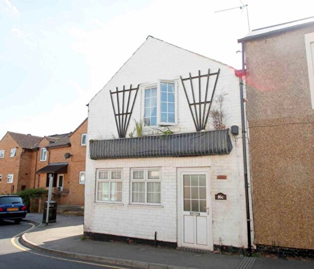 1 Bedroom Apartment To Rent In Herriotts Lane, Wellingborough, NN8