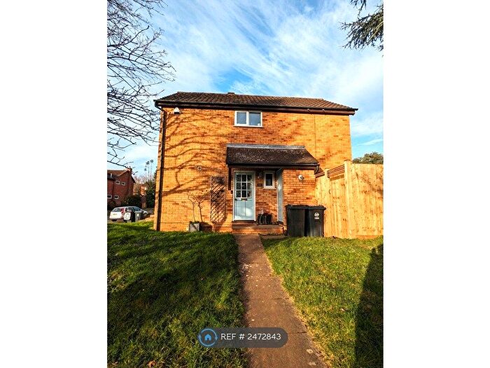 3 Bedroom End Of Terrace House To Rent In Ladywood Road, Hertford, SG14