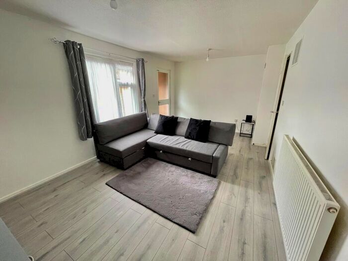 2 Bedroom Property To Rent In Red Hill Grove, Kings Norton, B38