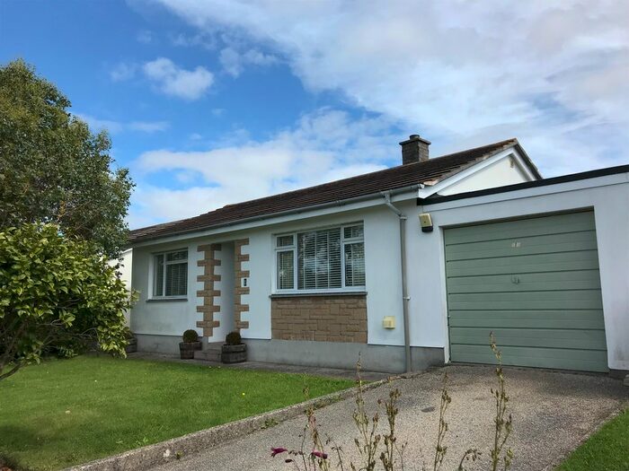 3 Bedroom Detached Bungalow To Rent In Trevelyan Way, Goldsithney, Penzance, TR20