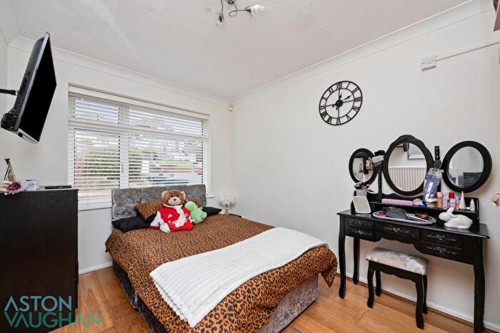 4 Bedroom Detached Bungalow For Sale In Crescent Drive North, Brighton, BN2