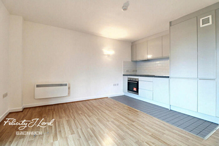 2 Bedroom Apartment To Rent In Deals Gateway, London, SE13