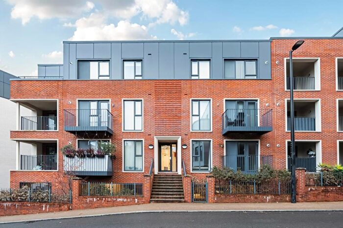 1 Bedroom Flat To Rent In Suffield Lodge, High Wycombe, HP11