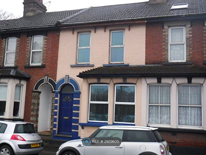 2 Bedroom Terraced House To Rent In Gravesend Road, Rochester, ME2