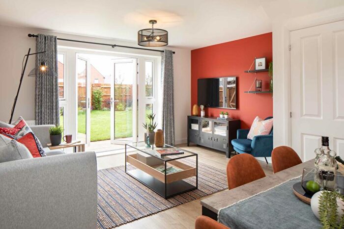 3 Bedroom End Of Terrace House For Sale In Betony Meadow, Houghton Regis, Bedfordshire, LU5