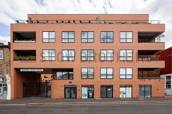 1 Bedroom Flat To Rent In Wood Street, Walthamstow, E17