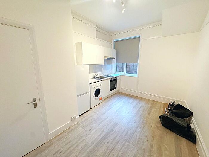 Studio To Rent In Babington Road, Streatham, SW16