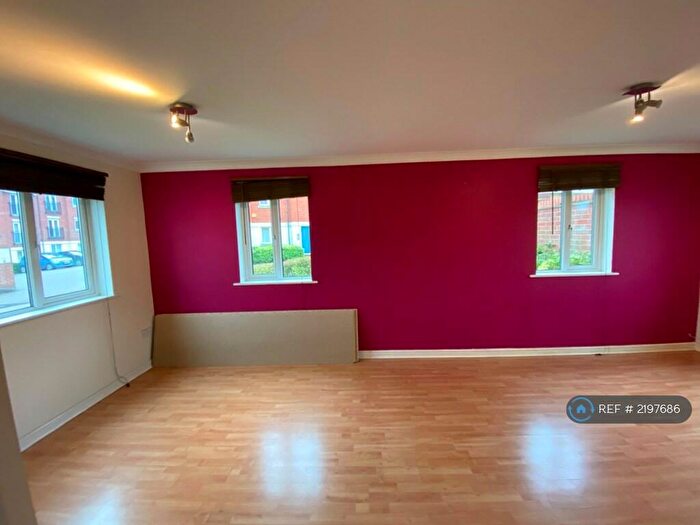 2 Bedroom Flat To Rent In Grenville Road, Chafford Hundred, Grays, RM16