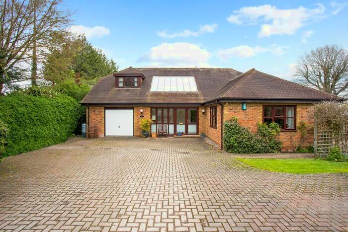 4 Bedroom Detached House To Rent In High Street, Staplehurst, Kent, TN12
