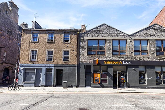 12 Bedroom Flat For Sale In Causewayside, Edinburgh, EH9