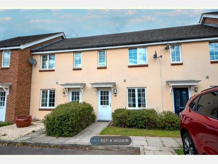 2 Bedroom Terraced House To Rent In Dunstans Drive, Winnersh, RG41