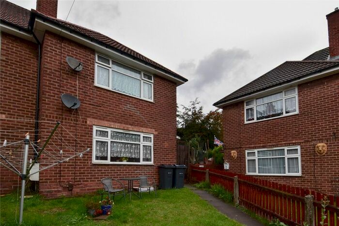 3 Bedroom Maisonette To Rent In Chirton Grove, Birmingham, West Midlands, B14