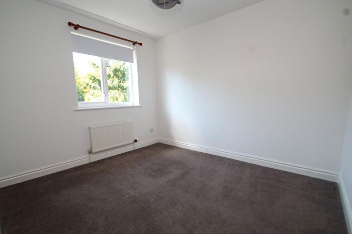 3 Bedroom Detached House To Rent In Woodside Avenue, Meanwood, Leeds, LS7