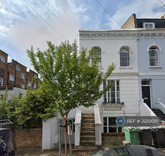 4 Bedroom Flat To Rent In Baptist Gardens, London, NW5
