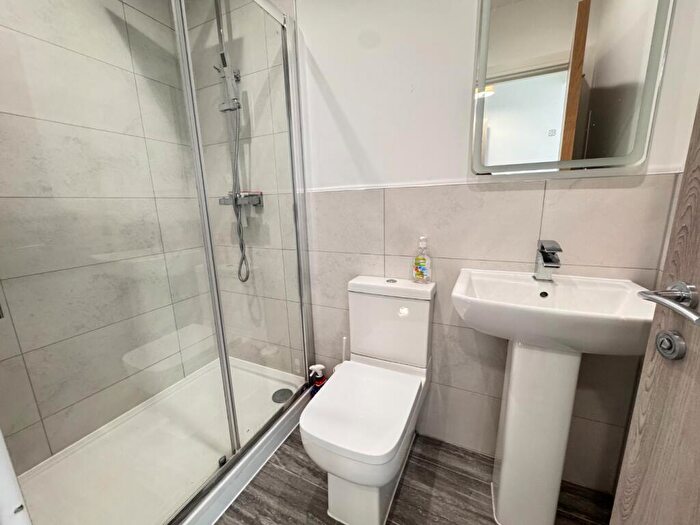 2 Bedroom Apartment To Rent In Blockers Court, Kingham Way, LU2