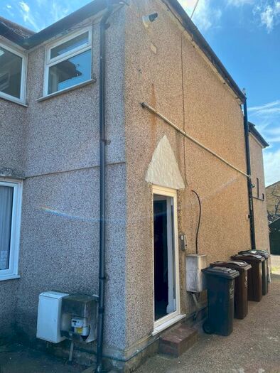 1 Bedroom Maisonette To Rent In Third Avenue, Dagenham, RM10