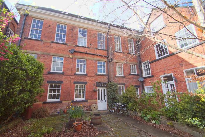 2 Bedroom Duplex To Rent In Wensley Avenue, Leeds, LS7