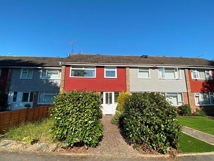 3 Bedroom Terraced House For Sale In Otterham Quay Lane, Rainham, Gillingham, ME8