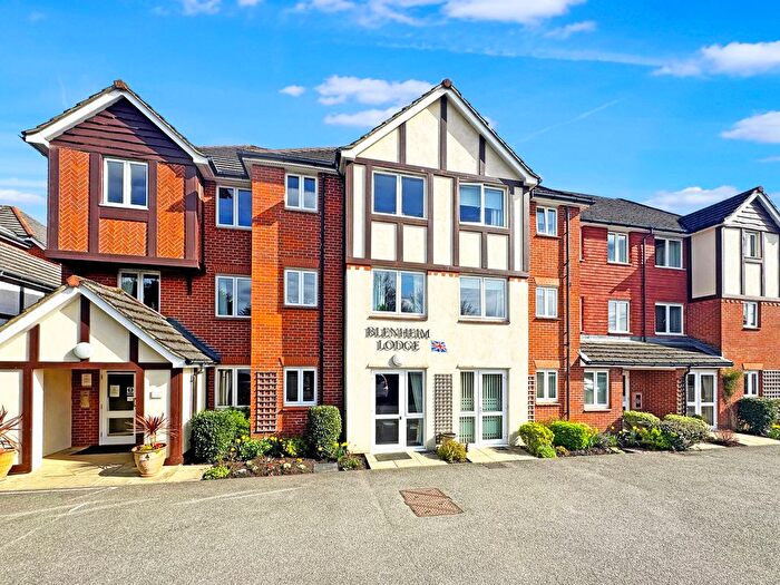 2 Bedroom Property For Sale In Chesham Road, Amersham, HP6