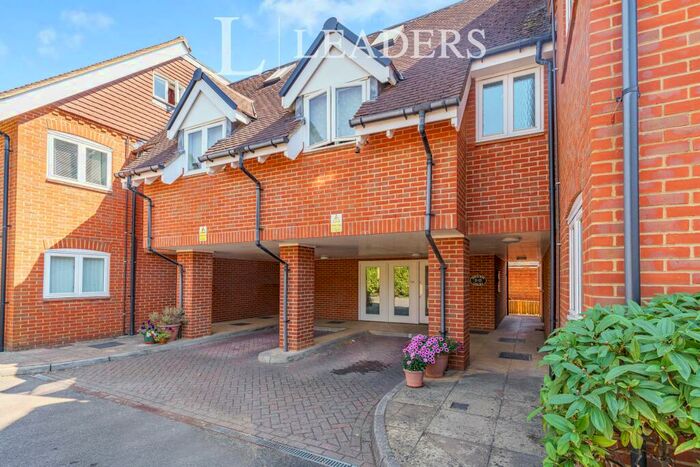 2 Bedroom Flat To Rent In Pavilion Court, Cranleigh, GU6