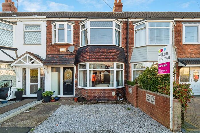 3 Bedroom Terraced House For Sale In Graham Avenue, Hull, HU4