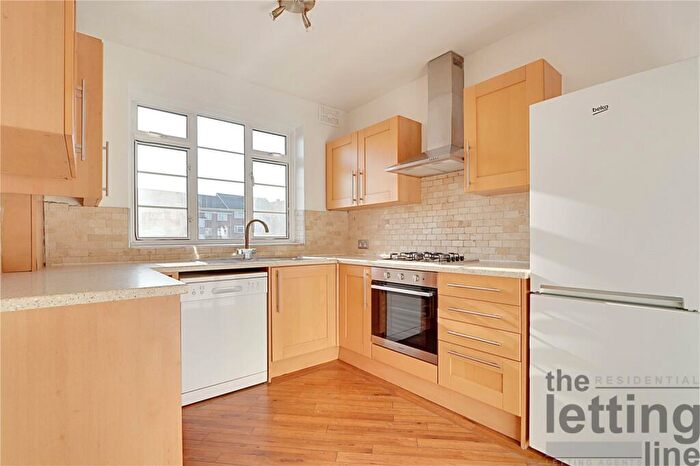 2 Bedroom Apartment To Rent In Eversley Park Road, London, N21