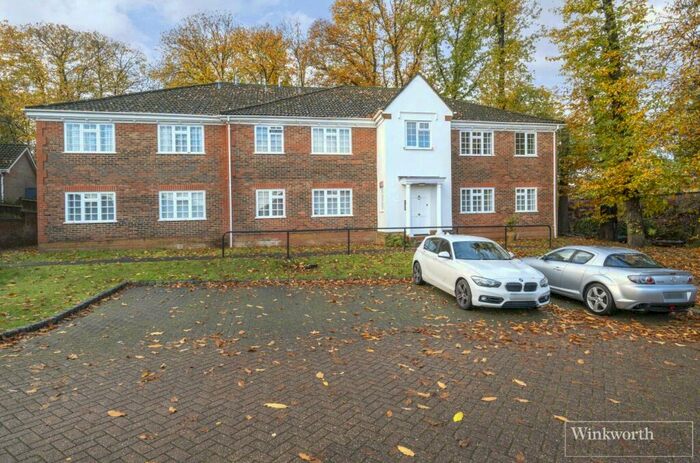 1 Bedroom Apartment To Rent In Hawkesworth Drive, Bagshot, Surrey, GU19