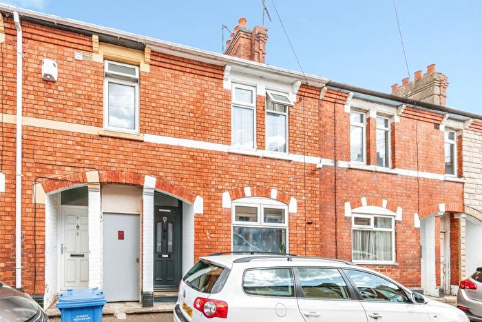 2 Bedroom Terraced House For Sale In Edgell Street, Kettering, NN16