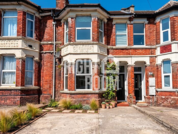 1 Bedroom Flat To Rent In Bed Flat, High Road, Swaythling, Southampton, SO16