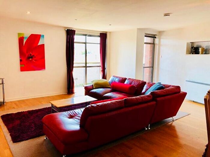 2 Bedroom Apartment To Rent In Deansgate Quay, City Centre, M1