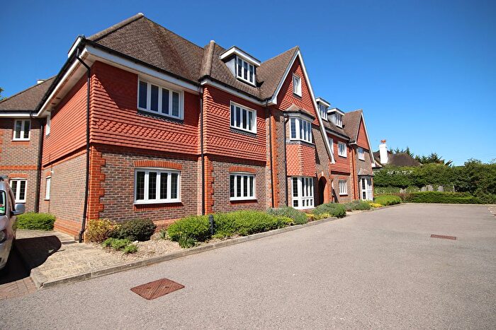 2 Bedroom Flat For Sale In Shoppenhangers Road, Maidenhead, SL6