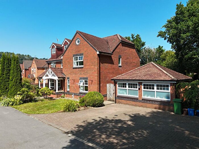 5 Bedroom Detached House For Sale In Clos Y Mynydd, Morganstown, Cardiff, CF15