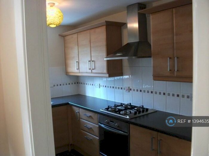 2 Bedroom Flat To Rent In Windsor Court, Barnsley, S70