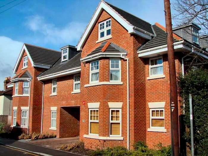 2 Bedroom Apartment To Rent In Woking, GU21