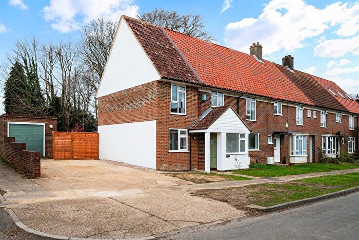 4 Bedroom End Terrace House To Rent In Thornfield Road, Banstead, SM7