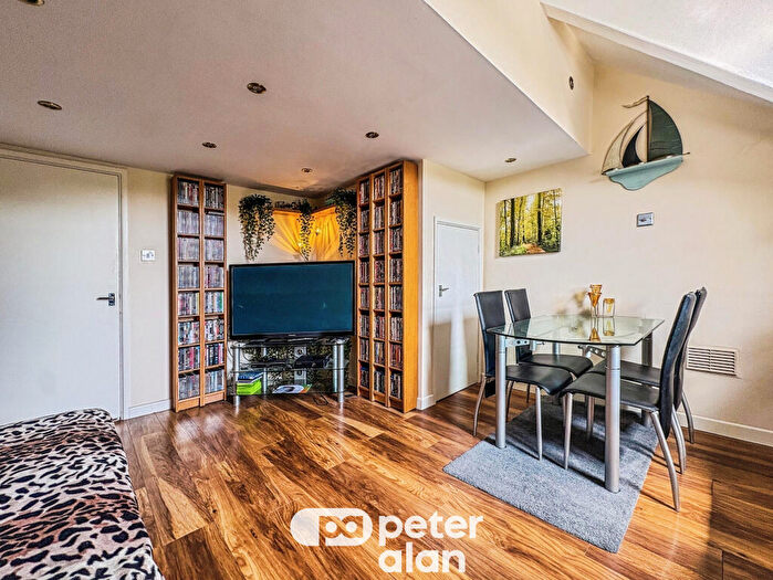 1 Bedroom Duplex To Rent In Ferry Road, Grangetown, Cardiff, CF11