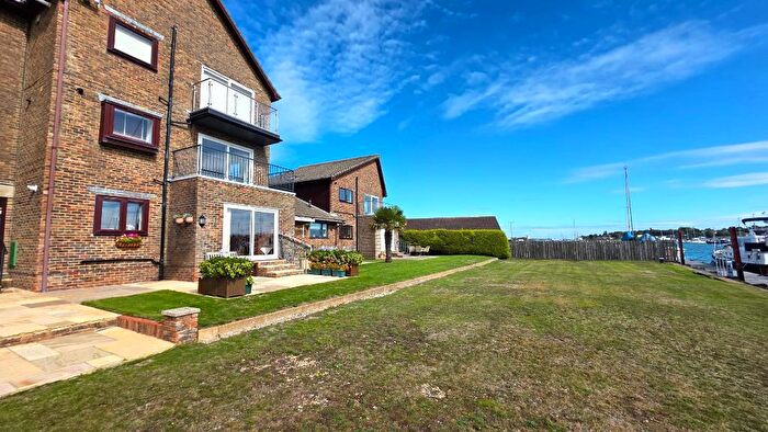 2 Bedroom Flat For Sale In Latimer Road, St Helens, Isle Of Wight, PO33