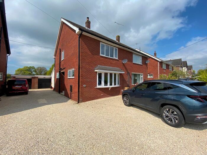 3 Bedroom Semi-Detached House For Sale In Dig Lane, Nantwich, CW5