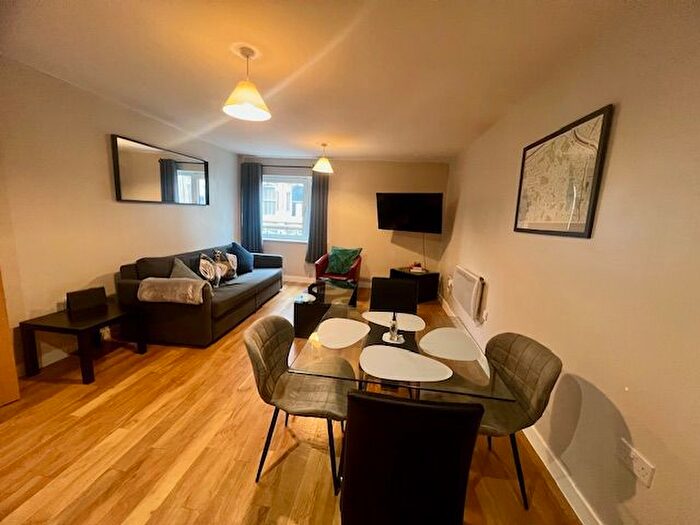 1 Bedroom Flat To Rent In Quayside, Bute Crescent, Cardiff, CF10