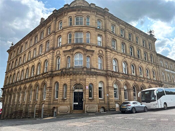 1 Bedroom Flat To Rent In Wellington Road, Dewsbury, West Yorkshire, WF13