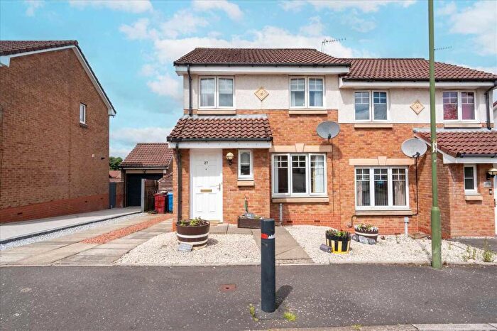 3 Bedroom Semi-Detached House To Rent In Greenacre Road, FK4