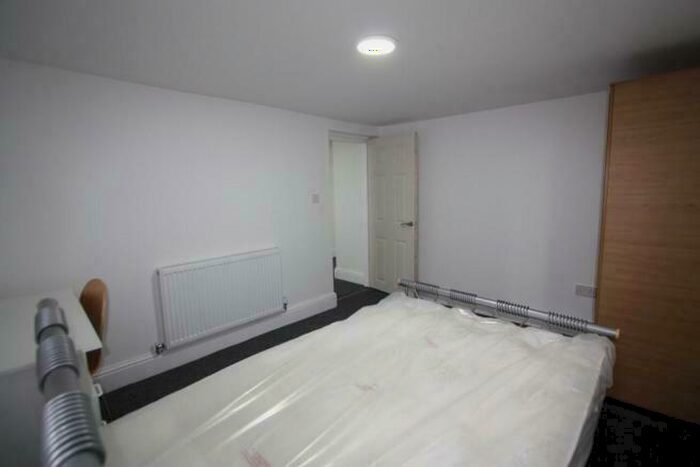 5 Bedroom House To Rent In Brighton Grove, Manchester, M14