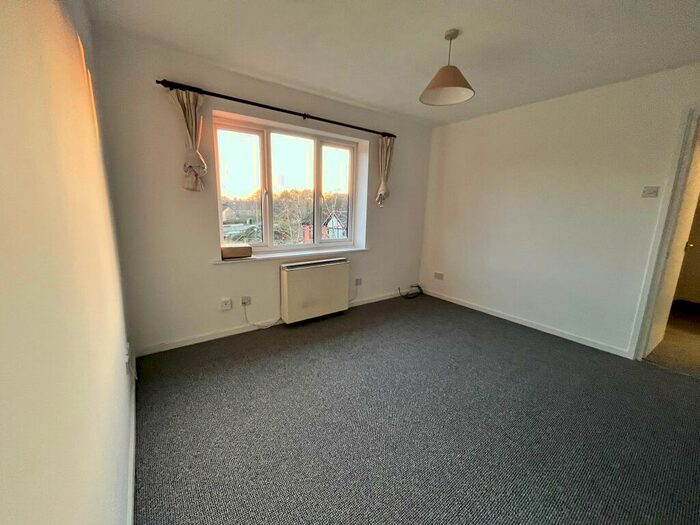 1 Bedroom Flat To Rent In Tenterden Crescent, Kents Hill, Milton Keynes, MK7