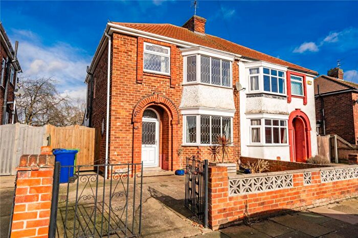 3 Bedroom Semi Detached House For Sale In Gloucester Avenue, Grimsby, Lincolnshire, DN34