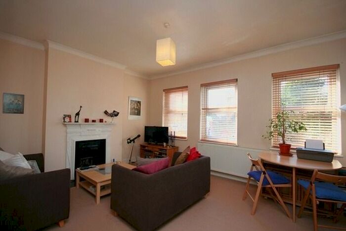 2 Bedroom Flat To Rent In Farm Lane, London, SW6