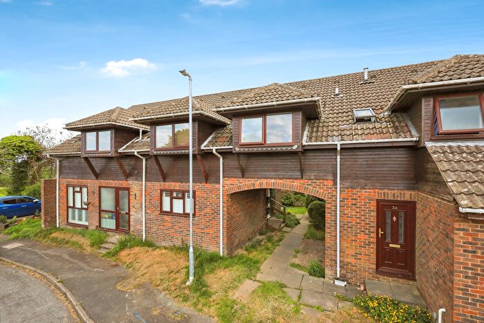 1 Bedroom Flat To Rent In Ridgeway Close, Heathfield, TN21