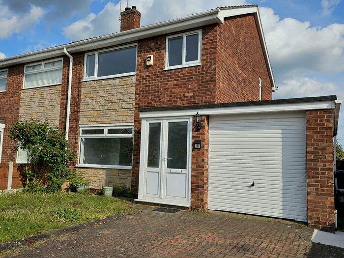 3 Bedroom House To Rent In Long Close, Doncaster, DN4