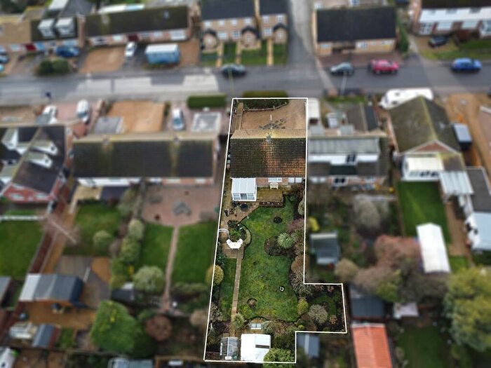 2 Bedroom Semi-Detached Bungalow For Sale In School Road, Newborough, PE6